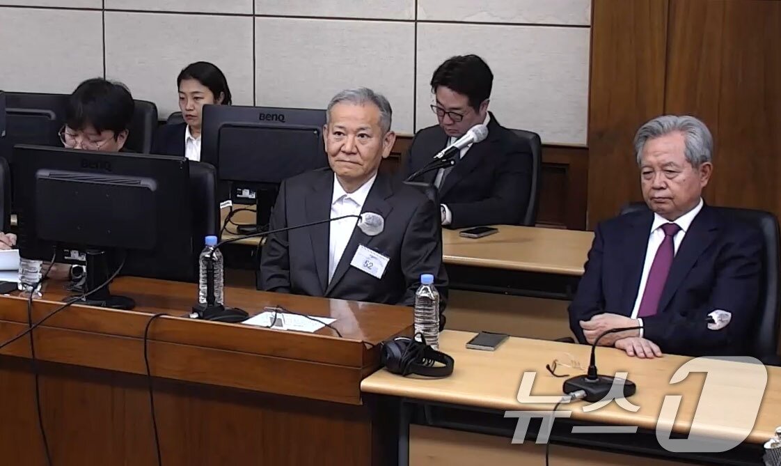 본문 이미지 - 이상민 전 행정안전부 장관이 2026년 5월 12일 서울 서초구 서울고등법원에서 열린 항소심 선고공판에 출석해 있다. 12·3 비상계엄 당시 언론사 단전·단수를 지시한 혐의를 받는 이 전 장관은 항소심에서 징역 9년을 선고받았다. (서울고법 제공. 재판매 및 DB 금지) 2026.5.12 ⓒ 뉴스1