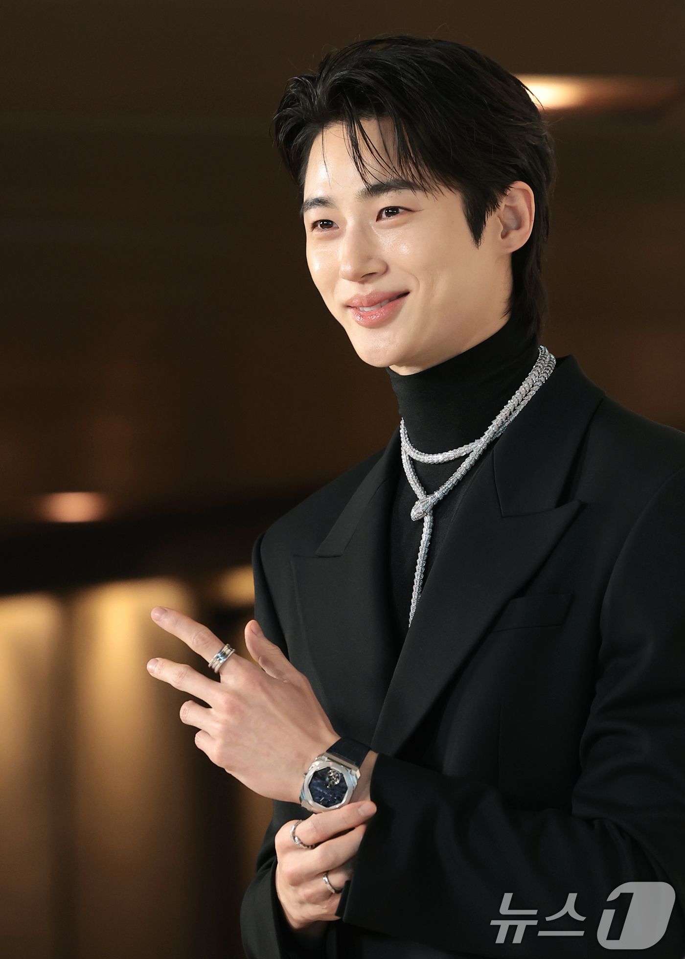 (서울=뉴스1) 권현진 기자 = 배우 변우석이 12일 서울 광진구 비스타 워커힐 서울에서 열린 한 주얼리 포토 행사에 참석해 포즈를 취하고 있다. 2026.5.12/뉴스1