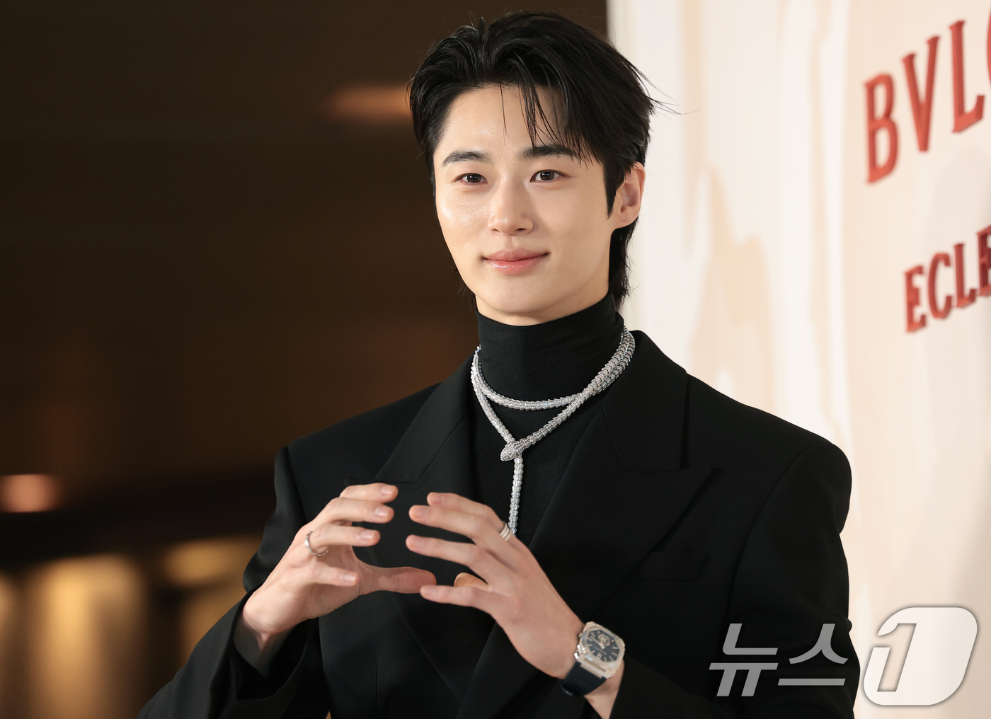 (서울=뉴스1) 권현진 기자 = 배우 변우석이 12일 서울 광진구 비스타 워커힐 서울에서 열린 한 주얼리 포토 행사에 참석해 포즈를 취하고 있다. 2026.5.12/뉴스1