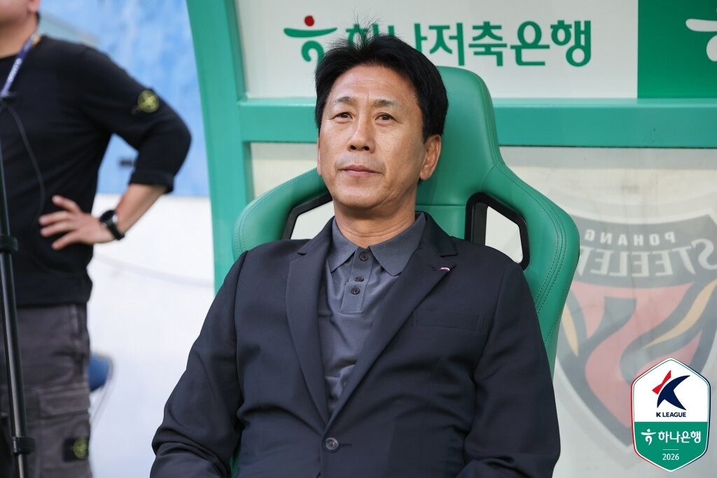 본문 이미지 - 박태하 포항 스틸러스 감독(한국프로축구연맹 제공) 