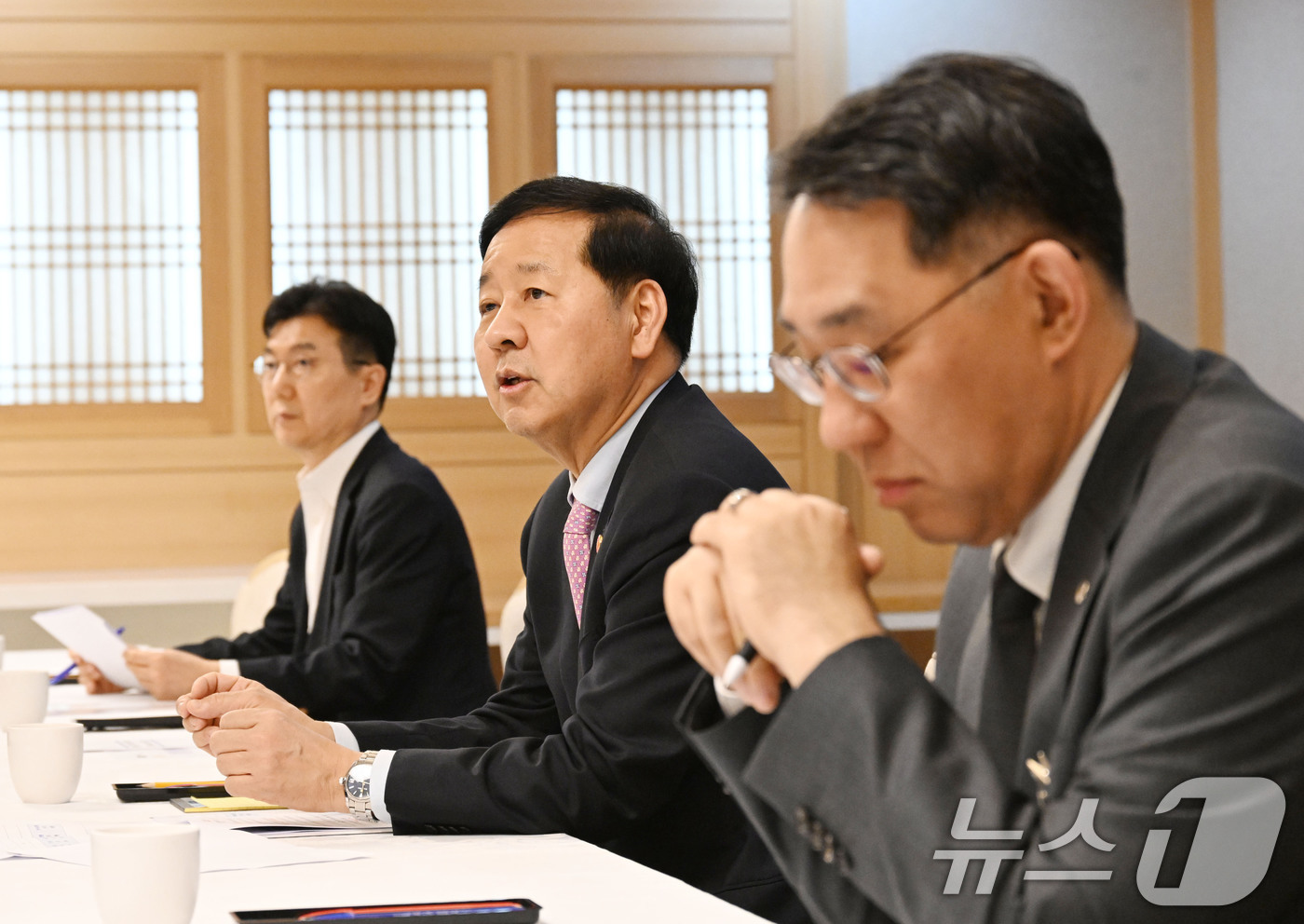 (서울=뉴스1) = 구윤철 부총리 겸 재정경제부 장관이 12일 서울 종로구 정부서울청사에서 열린 외환시장 제도개선 관련 금융기관장 간담회에서 발언하고 있다. (재정경제부 제공. 재 …