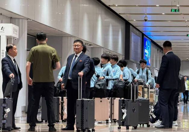 北 내고향축구단, 방남 앞두고 경유 훈련지 베이징 도착…17일 입국