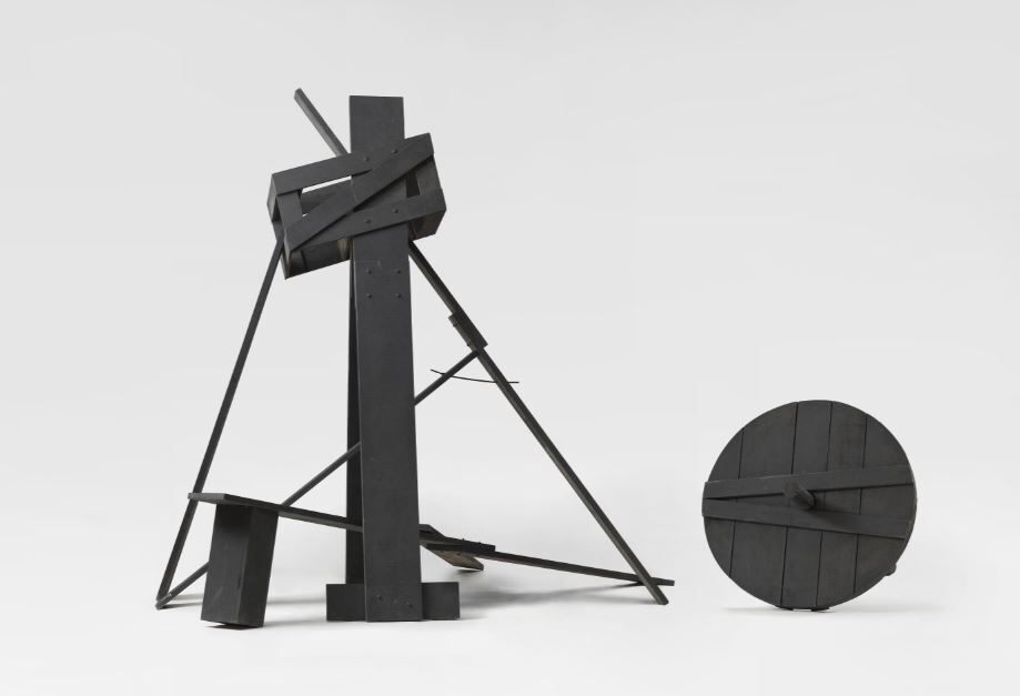 본문 이미지 - 사이토 요시시게, 〈연관작용〉, 1988, 나무에 채색, 300 &times; 450 &times; 400 cm. 국립현대미술관 소장. (국립현대미술관 제공)