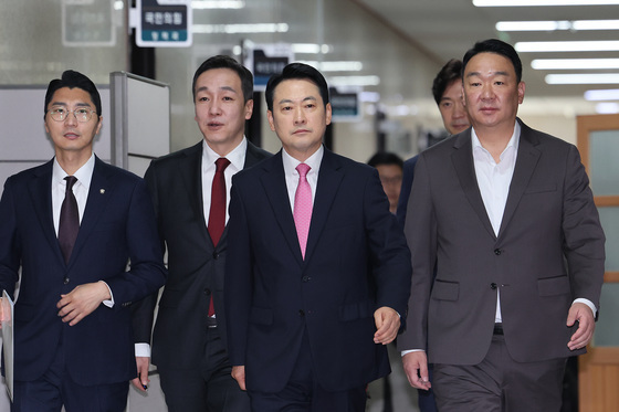 국힘 "효율적인 슬림 선대위 구성…중앙 이슈 기민 대응"