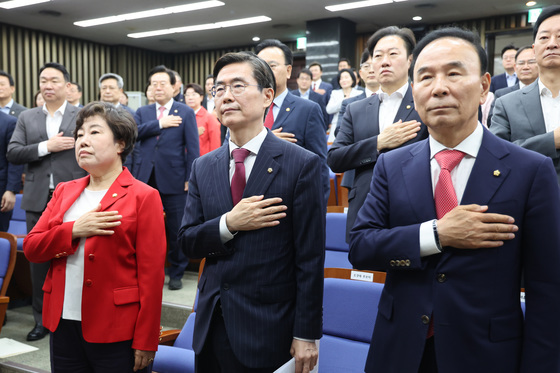 조배숙 "여성·호남 " vs 조경태 "공소취소 저지" vs 박덕흠 "뿌리 깊은 소나무"