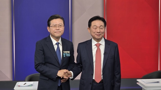 토론회서 만난 장기수-박찬우 후보