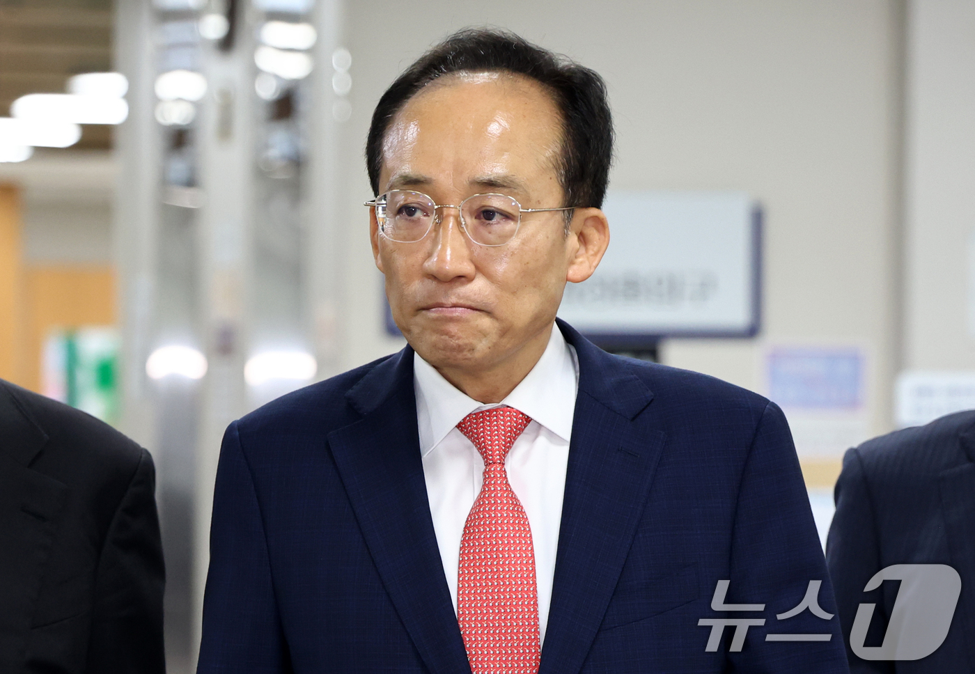 (서울=뉴스1) 최지환 기자 = 12·3 비상계엄 당시 국회의 계엄 해제 표결을 방해한 혐의를 받는 추경호 전 국민의힘 의원이 13일 오전 서울 서초구 서울중앙지방법원에서 열린 4 …