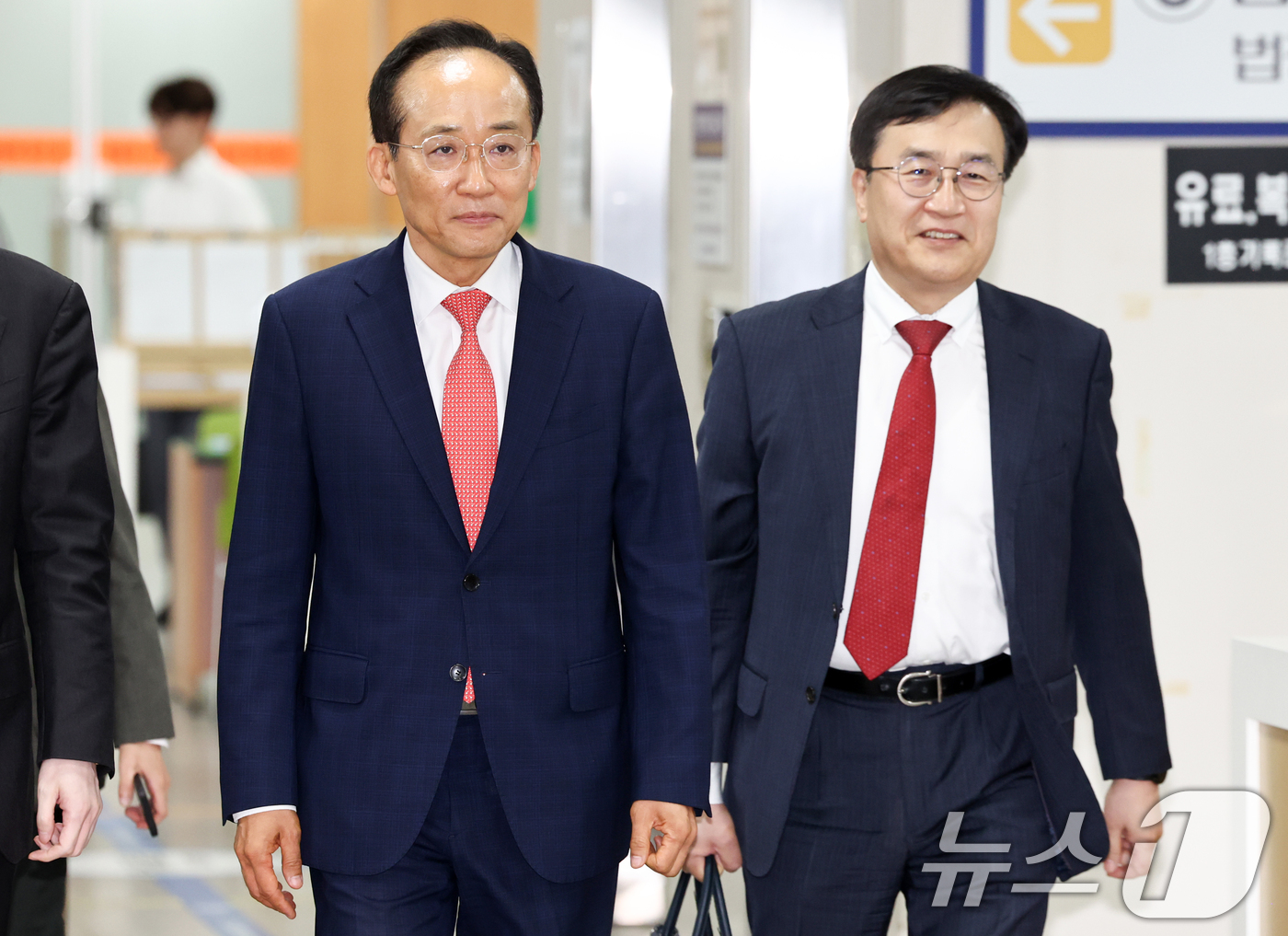 (서울=뉴스1) 최지환 기자 = 12·3 비상계엄 당시 국회의 계엄 해제 표결을 방해한 혐의를 받는 추경호 전 국민의힘 의원이 13일 오전 서울 서초구 서울중앙지방법원에서 열린 4 …