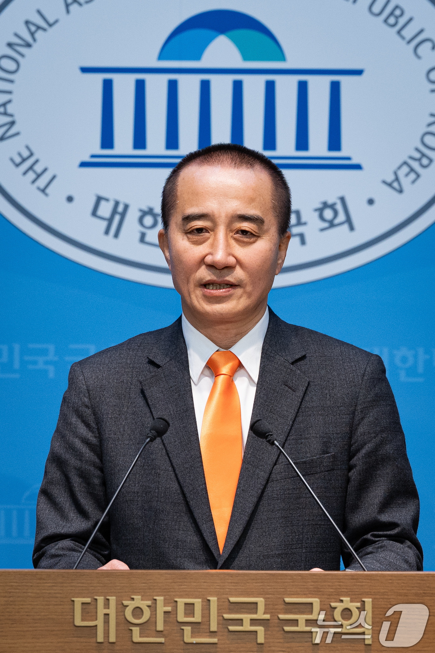 (서울=뉴스1) 유승관 기자 = 정승연 개혁신당 인천 연수구갑 국회의원 후보가 13일 서울 여의도 국회 소통관에서 국민의힘 탈당 및 출마선언 기자회견을 하고 있다. 2026.5.1 …
