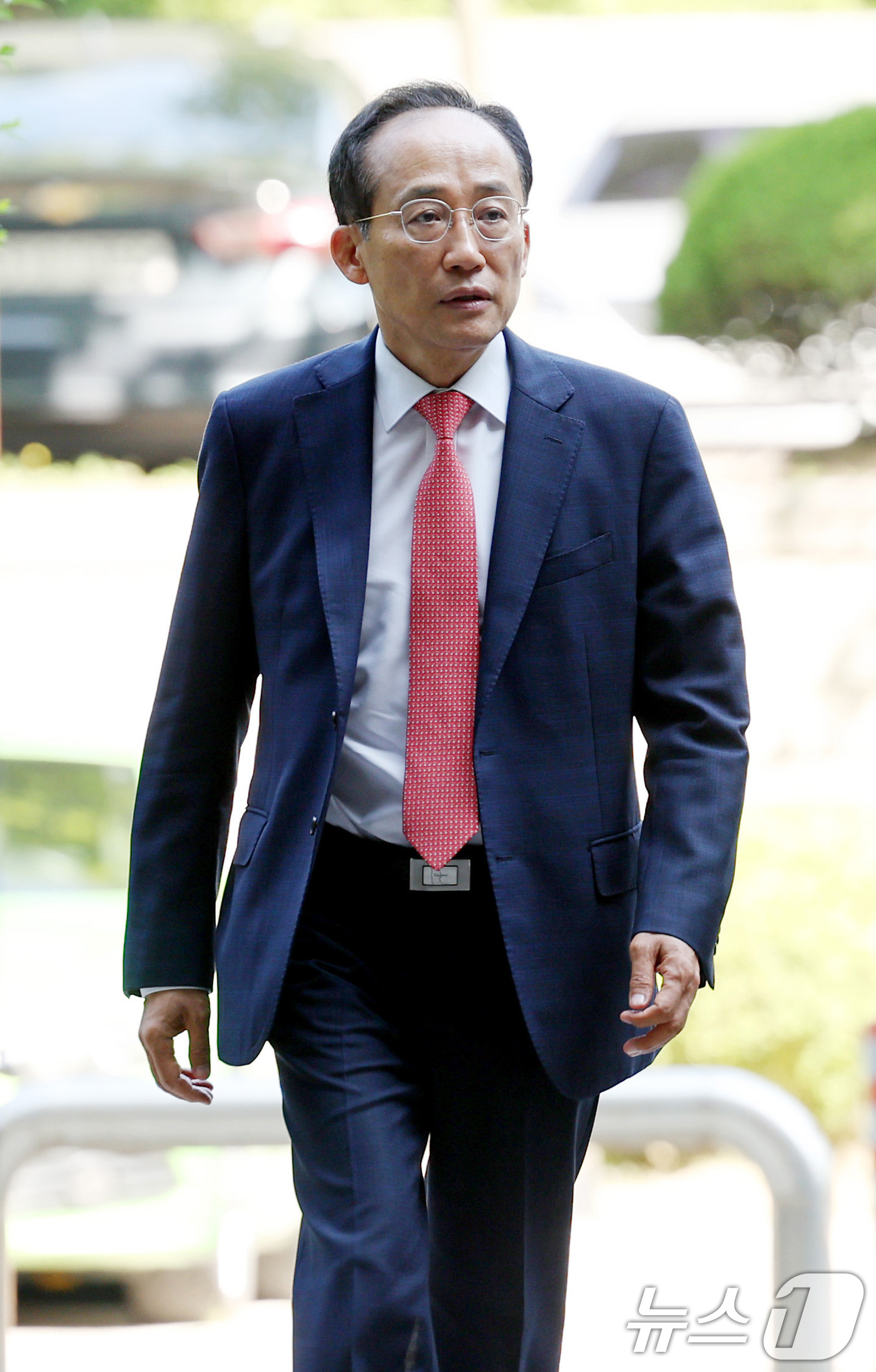 (서울=뉴스1) 최지환 기자 = 12·3 비상계엄 당시 국회의 계엄 해제 표결을 방해한 혐의를 받는 추경호 전 국민의힘 의원이 13일 오전 서울 서초구 서울중앙지방법원에서 열린 4 …