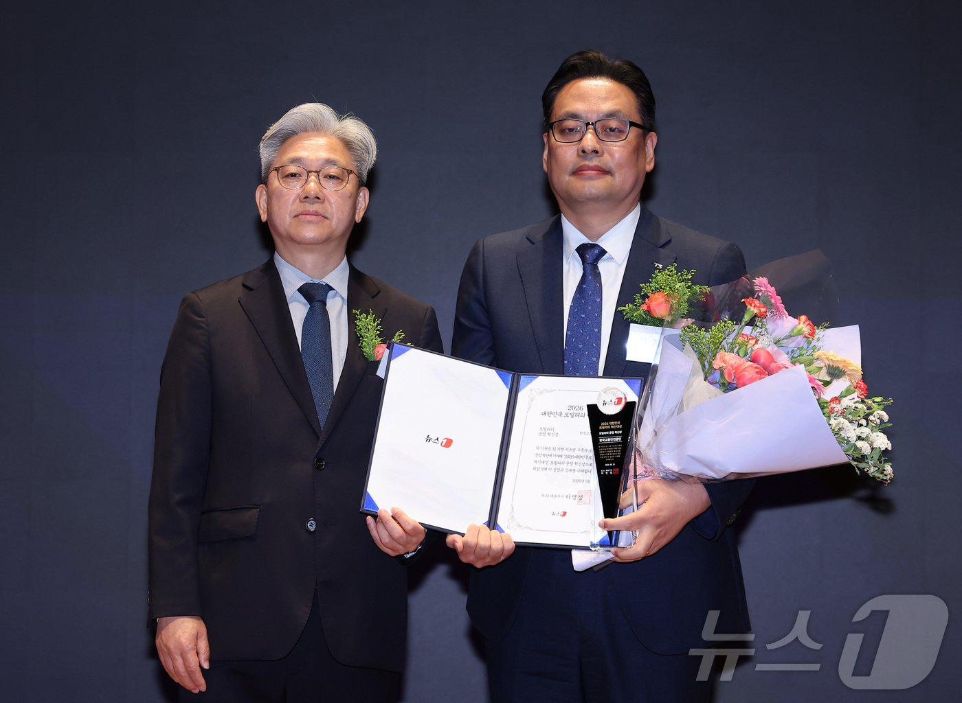 (서울=뉴스1) 김성진 기자 = 김기용 한국교통안전공단 모빌리티지원센터장이 13일 서울 영등포구 여의도 한국거래소 컨퍼런스홀에서 열린 '2026 대한민국 모빌리티 혁신대상'에서 이 …