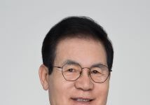 김상권 경남교육감 예비후보 사퇴…"더 큰 요구 외면할 수 없어"