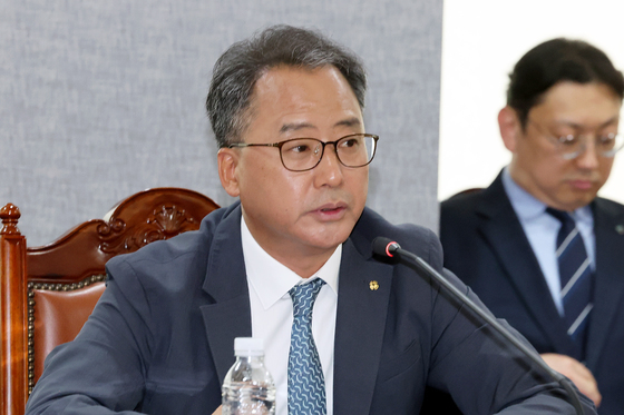인사말 전하는 채병득 금융결제원장