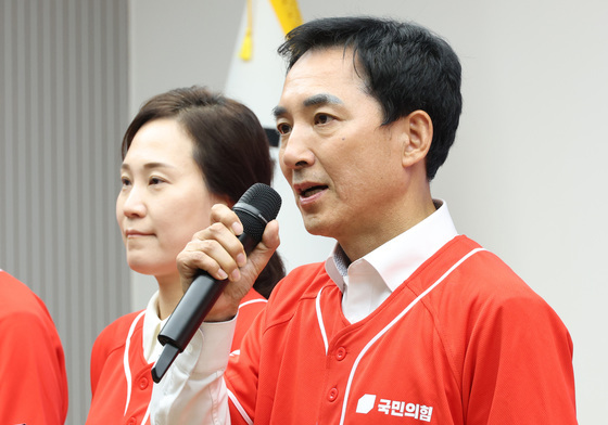 인사말하는 박민식