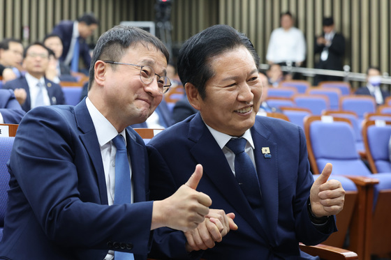 정청래·한병도 '엄지 척'
