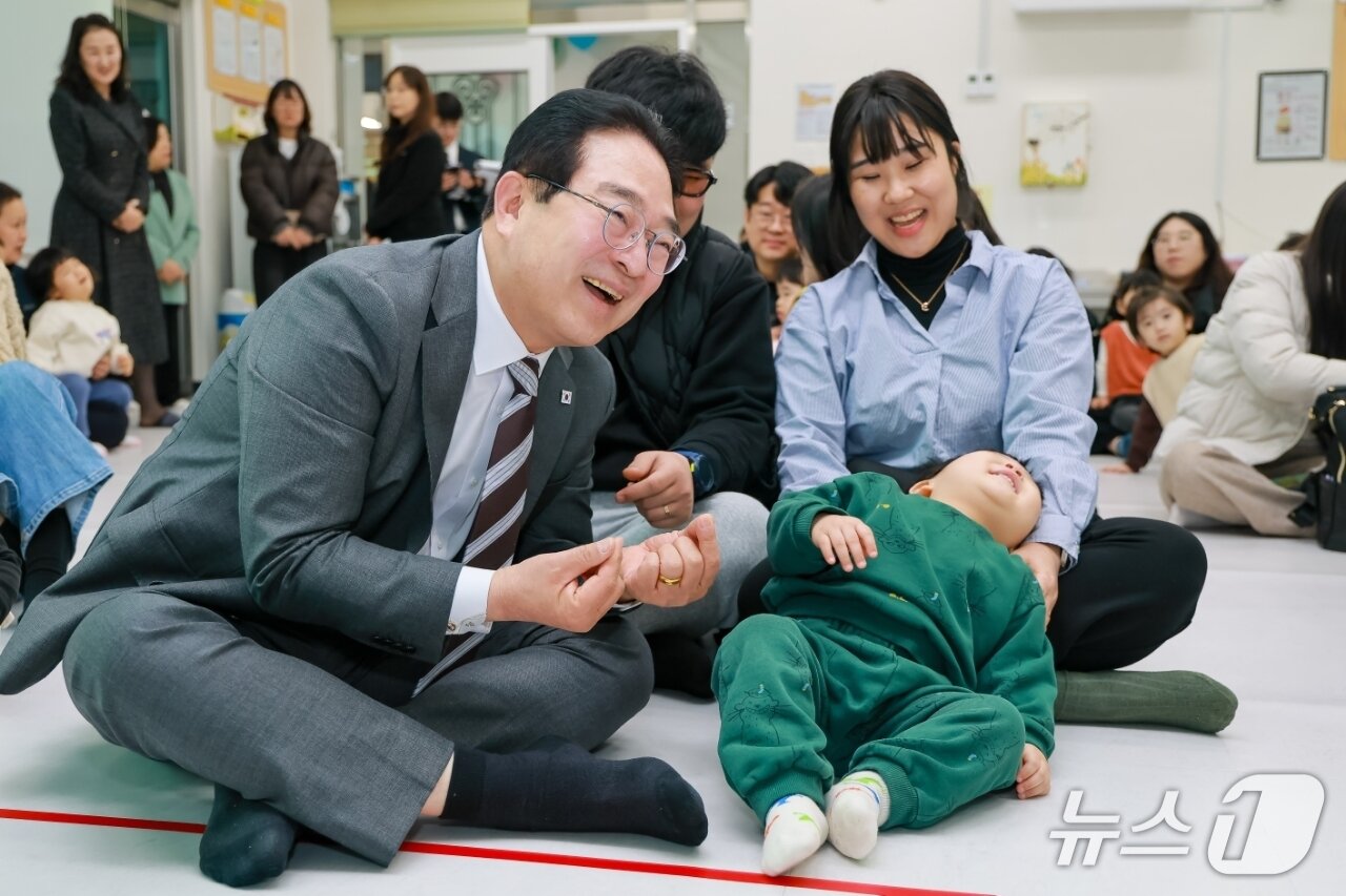 본문 이미지 - 더불어민주당 황규철 옥천군수 예비후보 /뉴스1