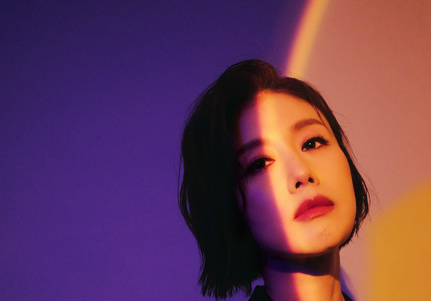 "무대 위 스타에서 붓을 든 작가로"…이재영의 새로운 도전