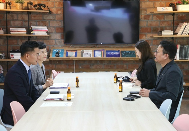 안양시-㈜국전, 5년째 장애인 가구 지원 나눔 이어가