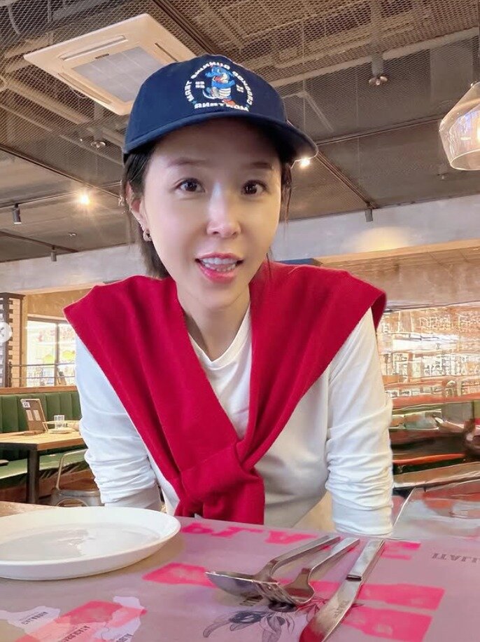 본문 이미지 - 가수 신지 인스타그램