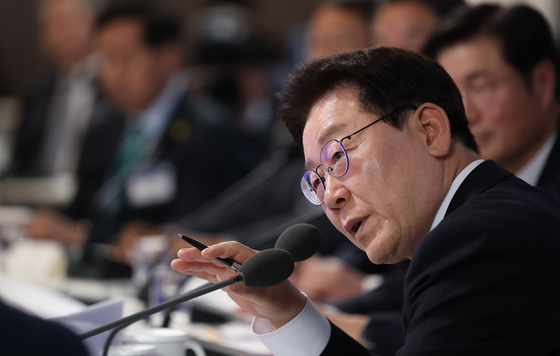 李 "조선업 AI 안전관리 검토"…노동자 감시 우려에 "방법 찾아야"(종합)