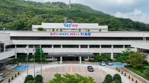 민주당 "김성제 의왕시장, '무민공원 건진법사 유착' 의혹 해명하라"