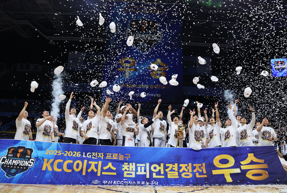 KCC, 6위 팀 최초 챔프전 우승