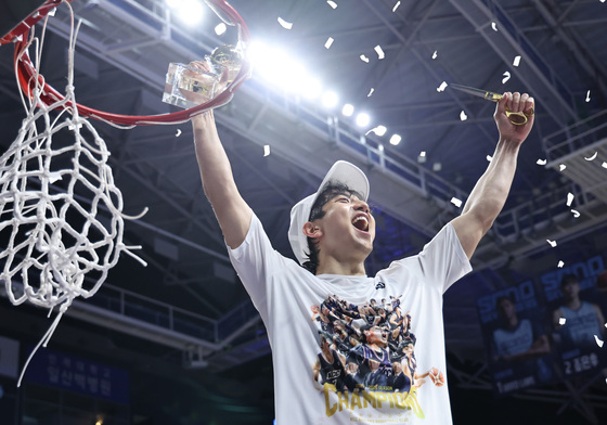 플레이오프 MVP 선정된 허훈