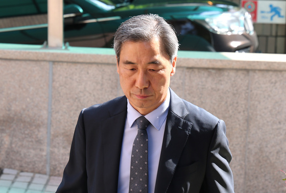 '관저 이전 특혜 의혹' 윤재순 전 총무비서관, 2차 종합특검 출석