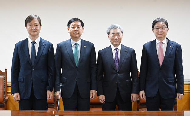 구윤철 "삼전 파업, 경제 전반에 큰 리스크…원칙있는 협상으로 해결을"