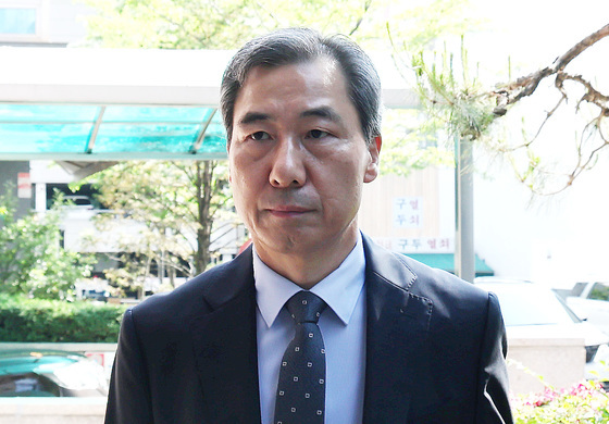 2차 종합특검 들어가는 윤재순 전 총무비서관