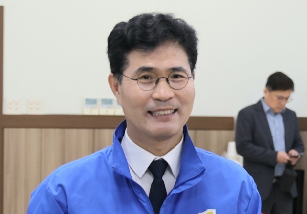 후보 등록하는 이원택