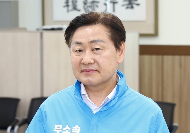 김관영, 후보 등록…"반드시 승리, 도민·전북·민주당·정부 살릴 것"