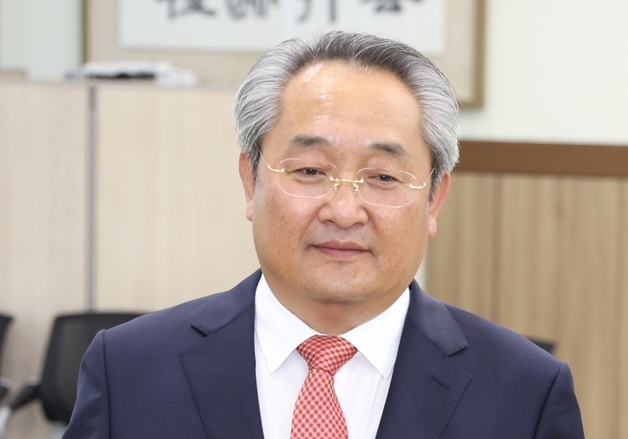 후보 등록하는 김성수