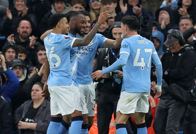 EPL 우승 경쟁은 계속…맨시티, C.팰리스 완파하고 아스널 추격