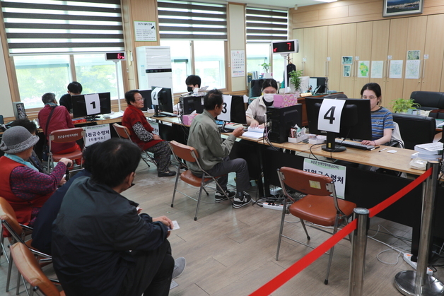 보은군에 144억원 지원금 풀린다…지역 상권 '활기'