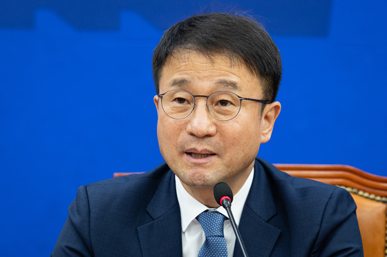 발언하는 한병도 원내대표