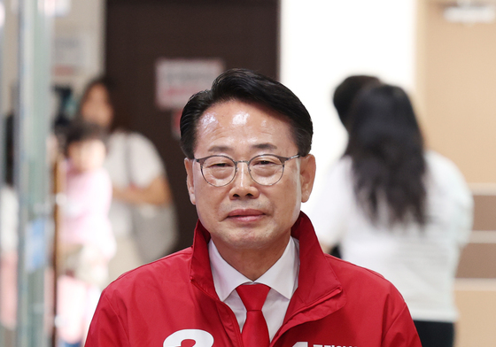 평택시장 후보 등록하는 차화열