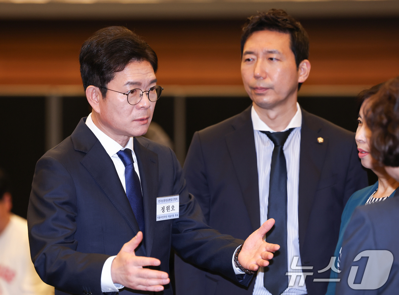 (서울=뉴스1) 임지훈 인턴기자 = 정원오 더불어민주당 서울시장 후보가 14일 오전 서울 중구 대한상공회의소 국제회의장에서 열린 한국신문방송편집인협회 초청 포럼에 참석해 캠프 관계 …