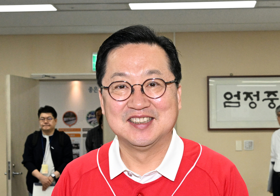 후보 등록하는 이장우 국민의힘 대전시장 후보
