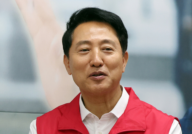 발언하는 오세훈 후보