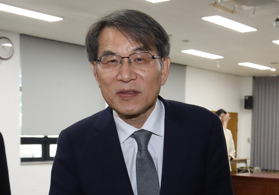 부산시선관위 찾은 노태악 중앙선거관리위원장