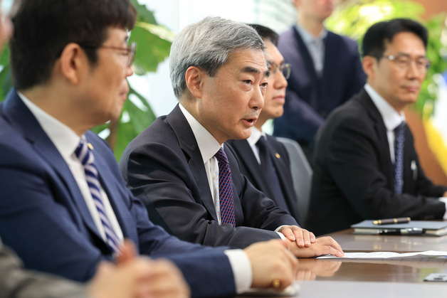 신현송, '다주택자' 논란에 종로 오피스텔 처분…30억대 강남 아파트는 유지