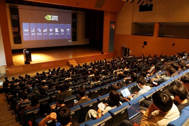 단국대 학생들, AI 컴퓨팅 환경·생성형 AI 발전 방향 체험