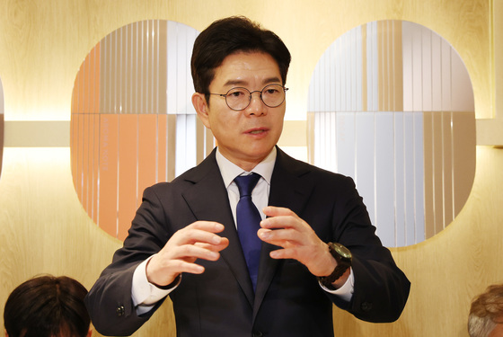 정원오 '30년 전 폭행사건' 공방 격화…"외박강요·협박" "허위 흑색선전"(종합)
