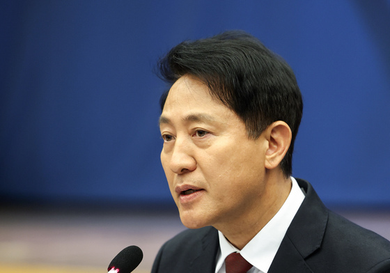 질의응답하는 오세훈 후보