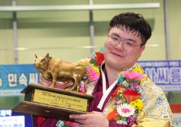 장성우, 평창오대산천장사대회 우승…2년 만에 백두장사