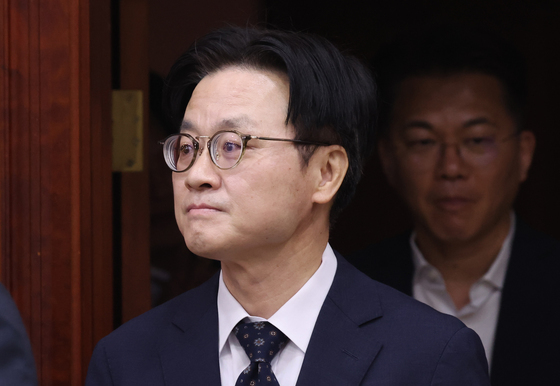 비상경제본부회의 참석하는 김정관 장관