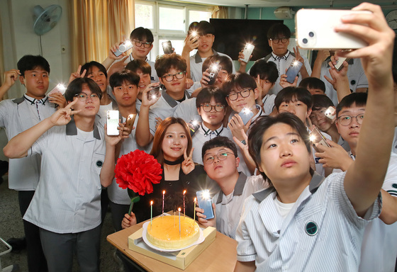 [뉴스1 PICK] '선생님 감사합니다'…교사·학생 함께한 스승의날