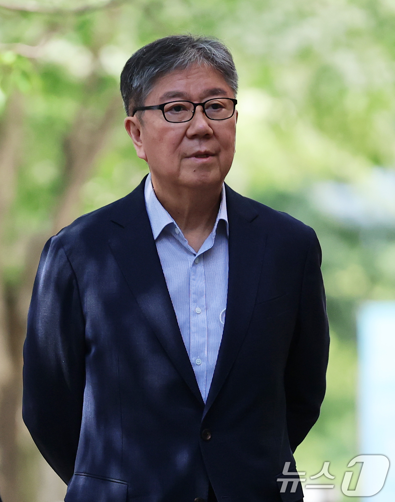 (과천=뉴스1) 오대일 기자 = 김대기 전 대통령 비서실장이 15일 오전 윤석열 정부의 대통령실 및 관저 이전 특혜 의혹 관련 피의자 조사를 받기 위해 경기 과천 2차 종합특검 사 …