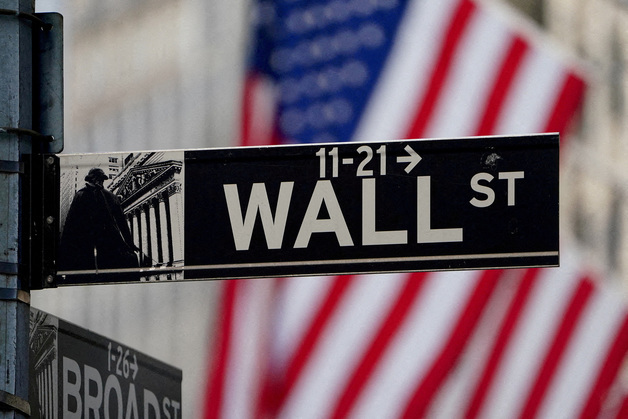 월가, 예측시장 ETF 추진…스위프트 결혼식도 투자 상품?